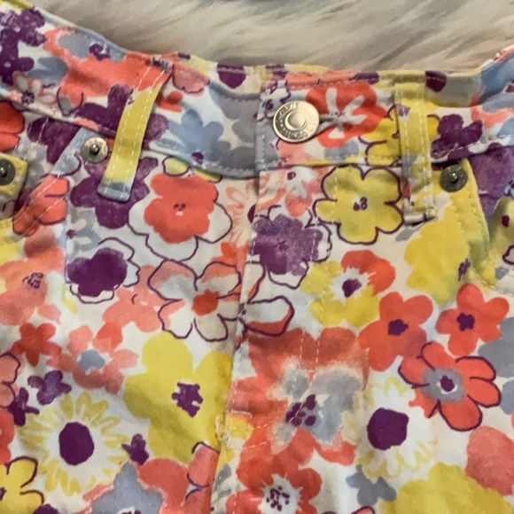 Levi's Purple and Yellow Jean Shorts Vibrant Summer Style - Picture 2 of 7